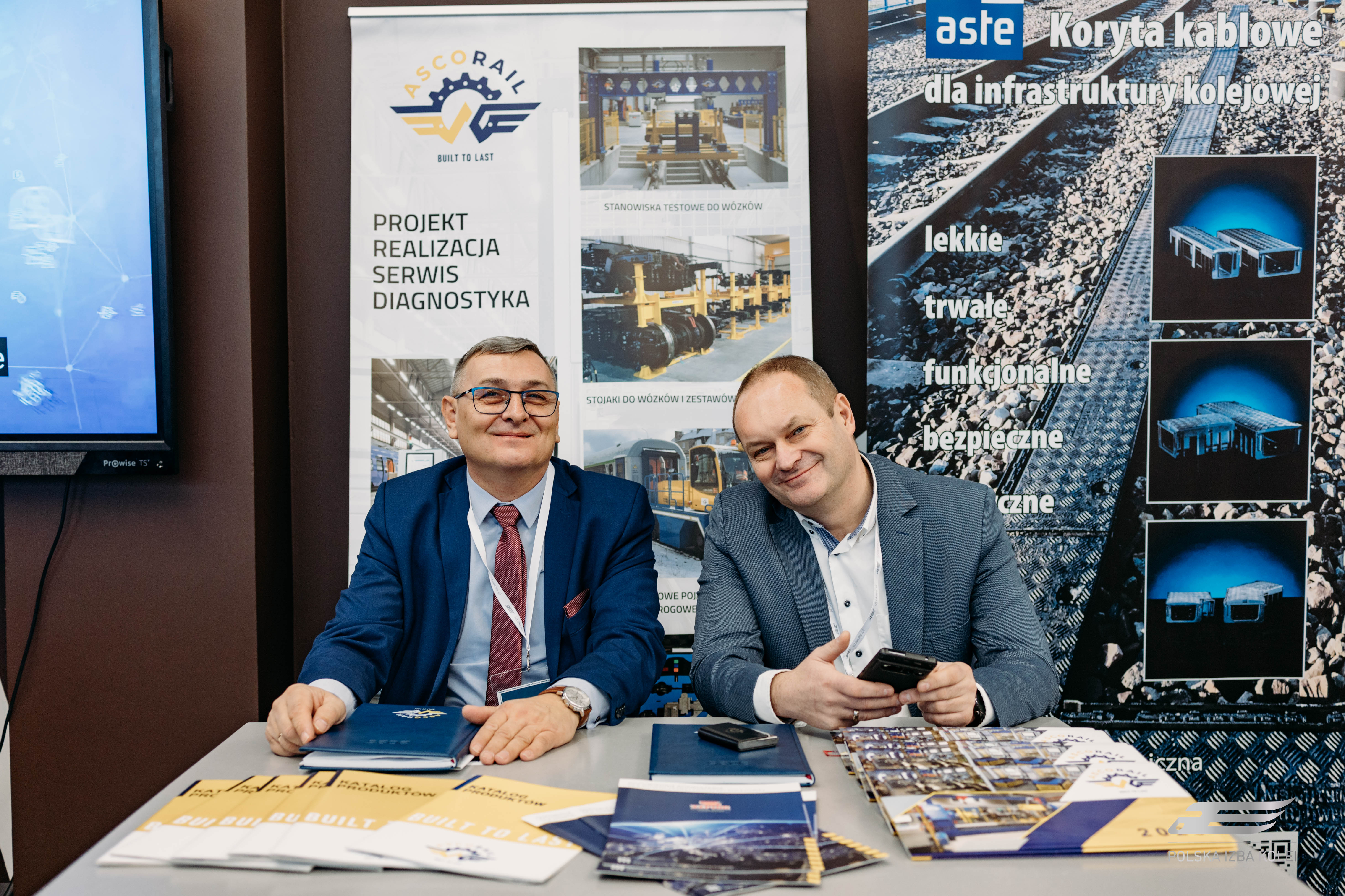 Przedstawiciele firmy na targach KolejNet