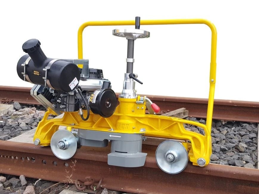 Spalinowa szlifierka do główki szyny MPR 4000 M