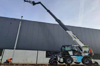 Wielofunkcyjna maszyna teleskopowa Manirail