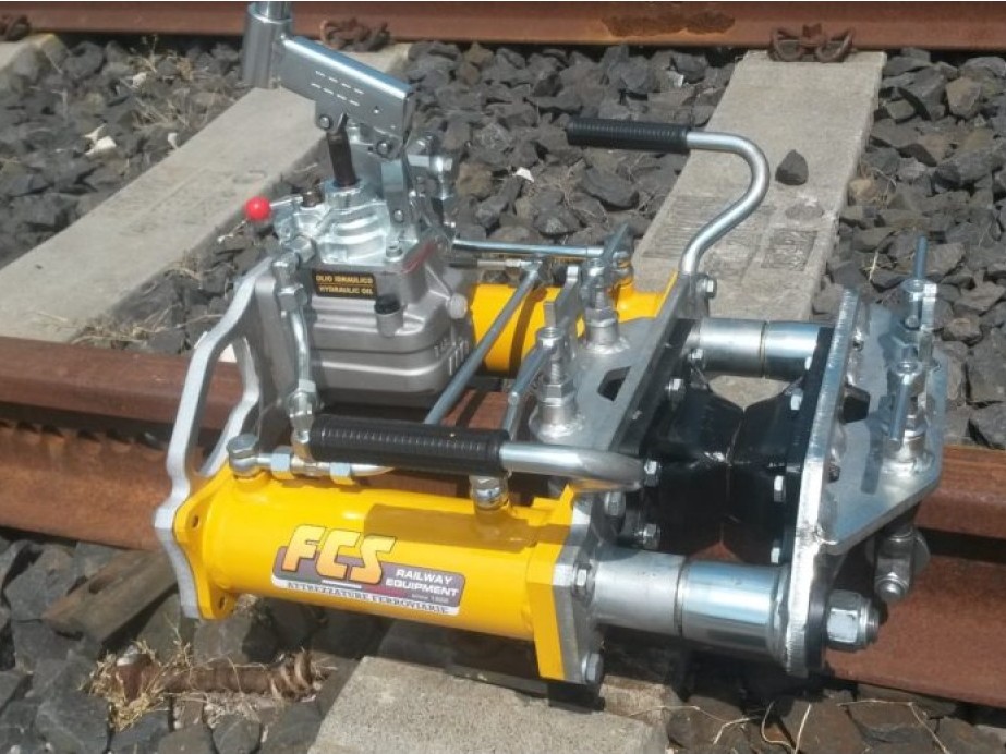 Hydrauliczna obcinarka wypływów spawalniczych TSA 185/2